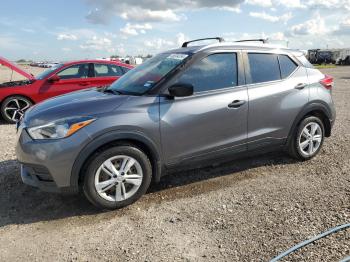  Salvage Nissan Kicks