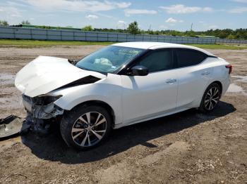  Salvage Nissan Maxima