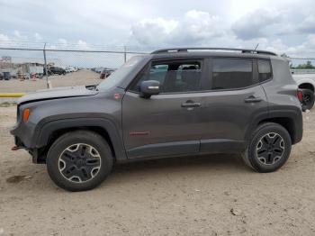  Salvage Jeep Renegade