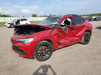  Salvage Alfa Romeo Stelvio