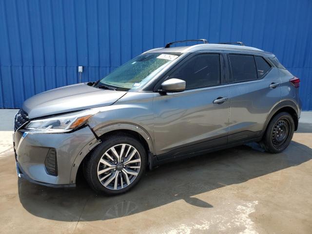  Salvage Nissan Kicks