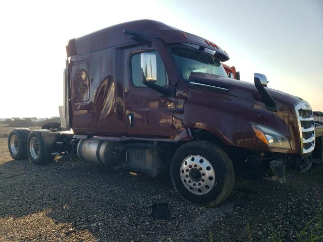  Salvage Freightliner Cascadia 1