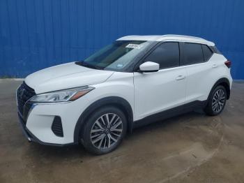  Salvage Nissan Kicks