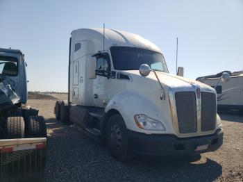  Salvage Kenworth Constructi