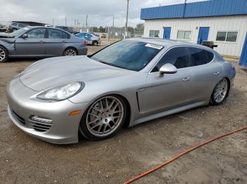  Salvage Porsche Panamera