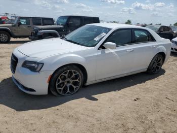  Salvage Chrysler 300