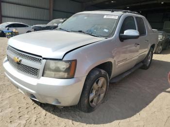  Salvage Chevrolet Avalanche