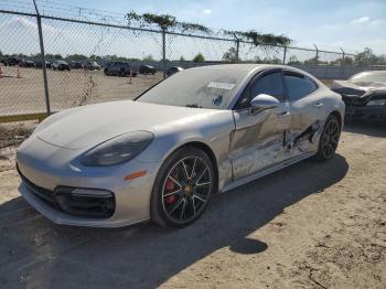  Salvage Porsche Panamera