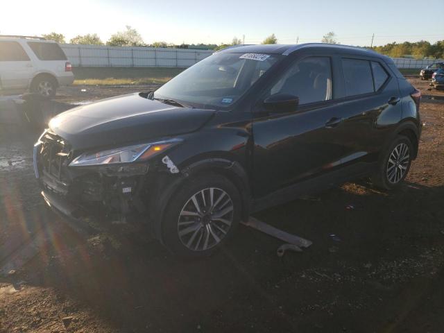  Salvage Nissan Kicks