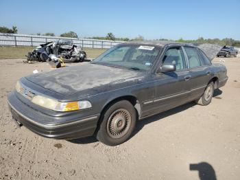  Salvage Ford Crown Vic