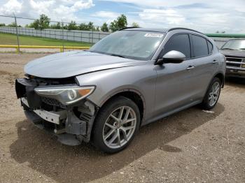  Salvage Alfa Romeo Stelvio