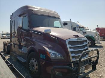  Salvage Freightliner Cascadia 1