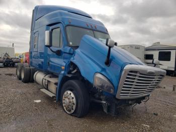  Salvage Freightliner Cascadia 1