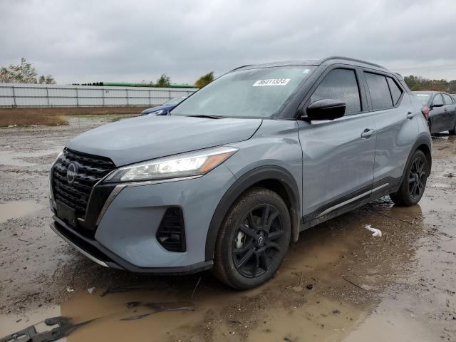  Salvage Nissan Kicks