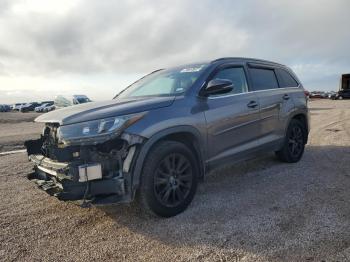  Salvage Toyota Highlander