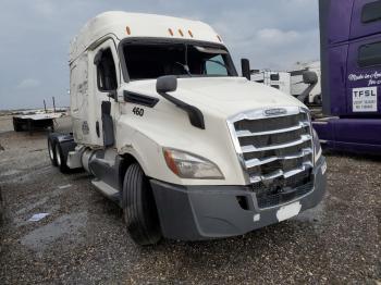  Salvage Freightliner Cascadia 1