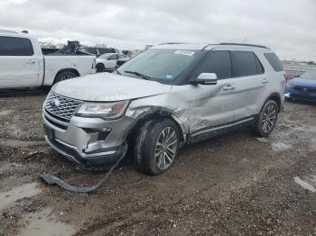  Salvage Ford Explorer