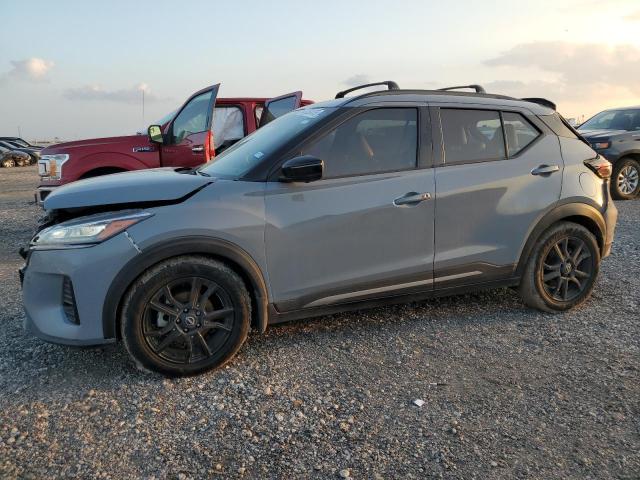  Salvage Nissan Kicks