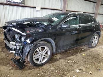  Salvage Mercedes-Benz GLA