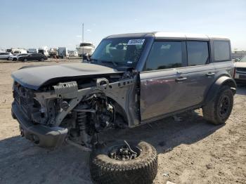  Salvage Ford Bronco