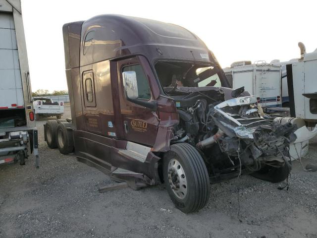  Salvage Freightliner Cascadia 1