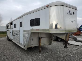  Salvage Hors Trailer
