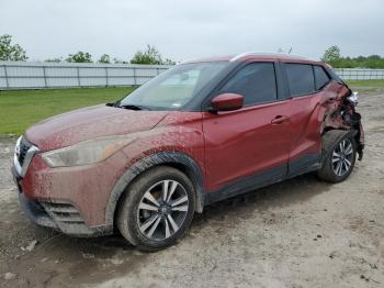  Salvage Nissan Kicks
