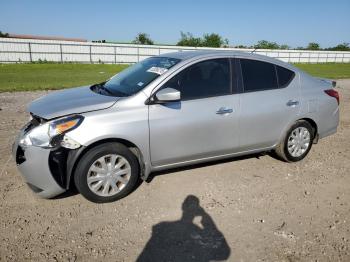  Salvage Nissan Versa