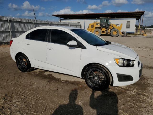 Chevrolet Sonic Lt Image 4