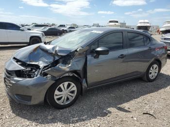  Salvage Nissan Versa
