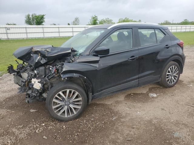  Salvage Nissan Kicks