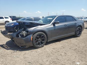  Salvage Chrysler 300