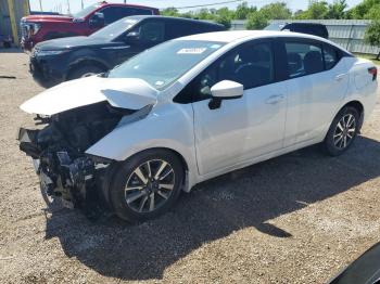  Salvage Nissan Versa