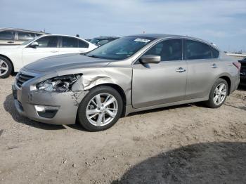  Salvage Nissan Altima