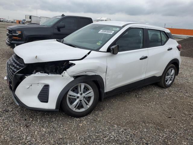  Salvage Nissan Kicks