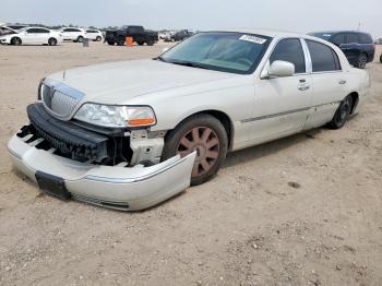  Salvage Lincoln Towncar
