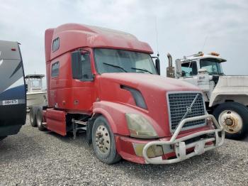  Salvage Volvo Vnl