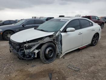  Salvage Nissan Maxima