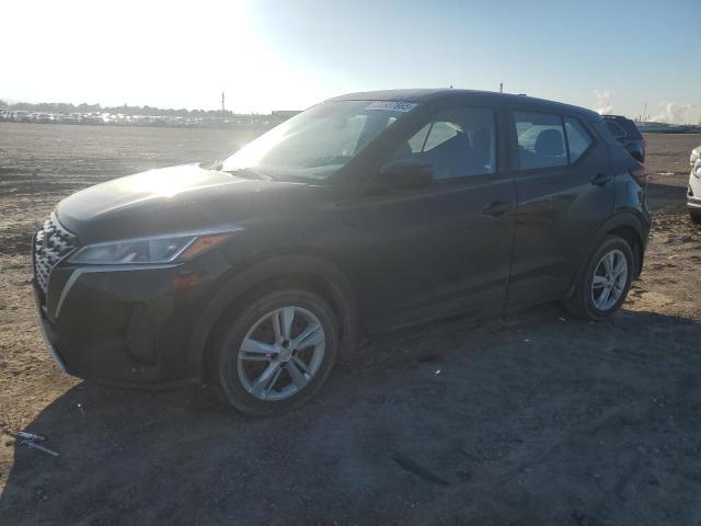  Salvage Nissan Kicks