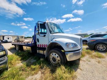  Salvage Freightliner M2 106 Med