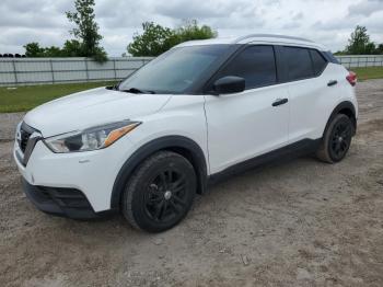  Salvage Nissan Kicks