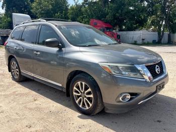  Salvage Nissan Pathfinder