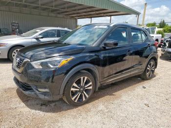  Salvage Nissan Kicks