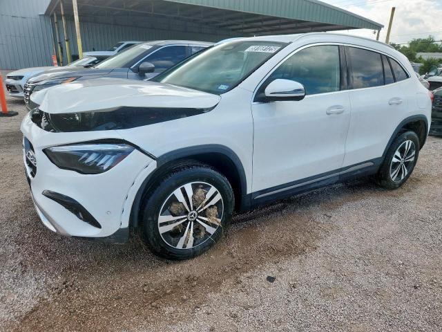  Salvage Mercedes-Benz GLA