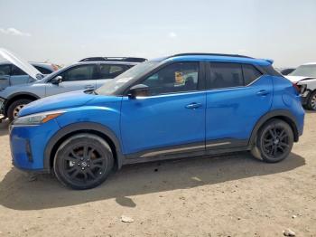  Salvage Nissan Kicks