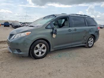  Salvage Toyota Sienna