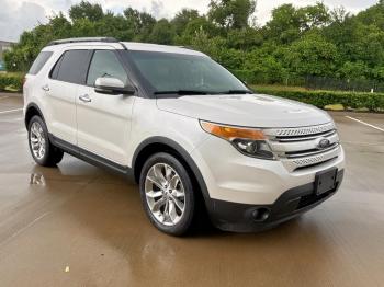  Salvage Ford Explorer