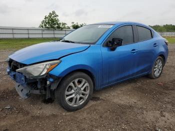 Salvage Toyota Yaris