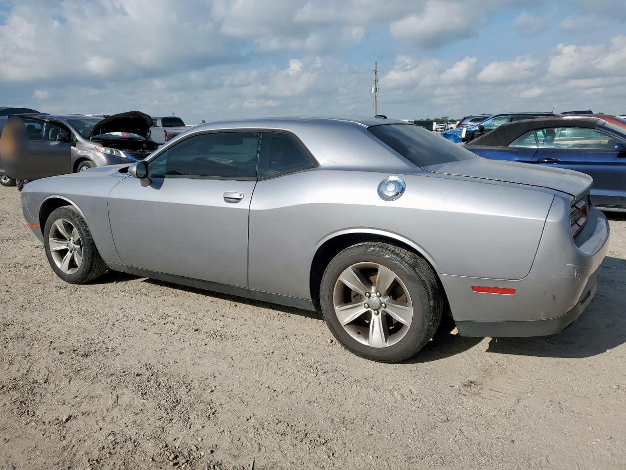 Dodge Challenger Sxt Image 11