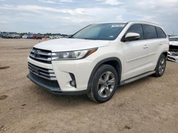  Salvage Toyota Highlander